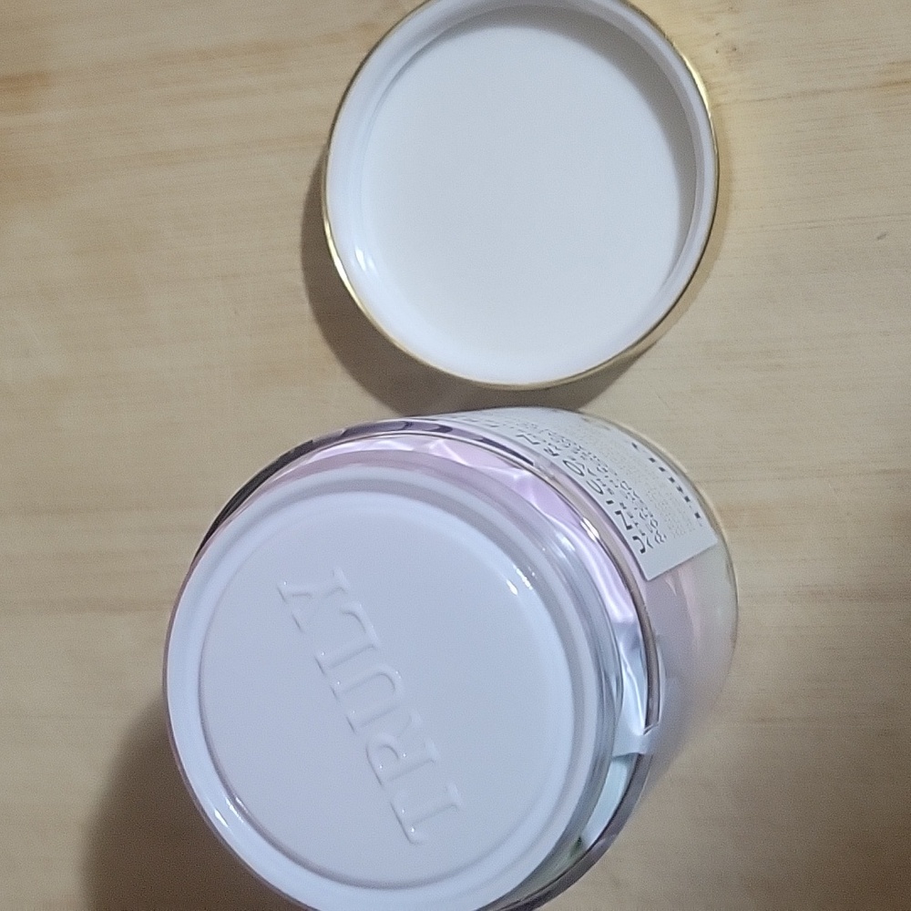 Truly Unicorn Fruit After Shave Moisturizer - Picture 4 of 4